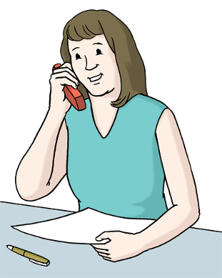 Eine Frau spricht am Telefon